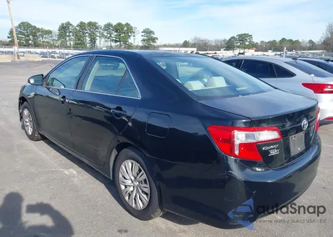 2012 Toyota Camry L z USA, uszkodzony, nr VIN 4T1BF1FKXCU585684